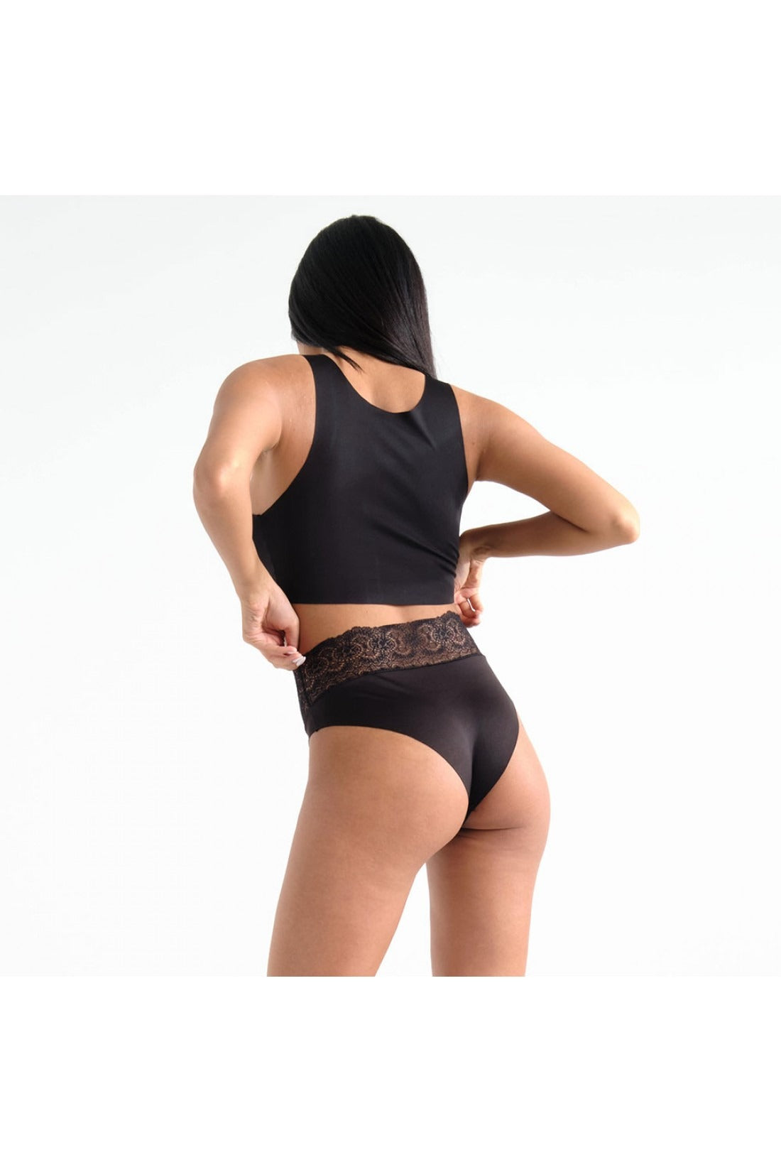 Leila Lingerie
